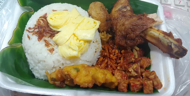 Warung Prima Nasi Uduk & Pecel