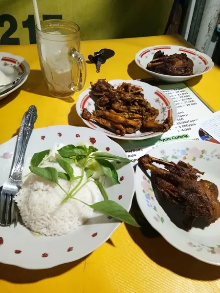 Bebek Goreng Papin