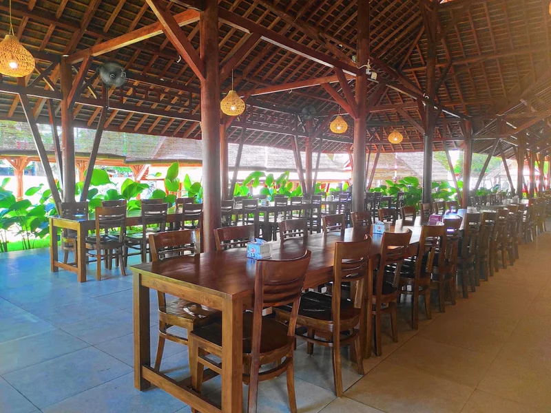 Gubug Makan Mang Engking Gubeng Surabaya