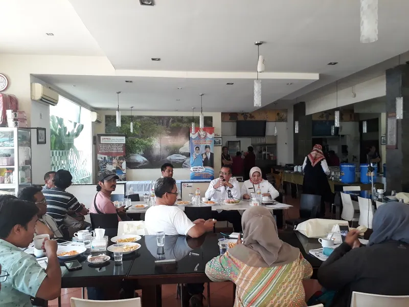 Tasty Resto & Café