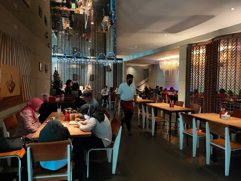 Steak Hut - Manyar Kertoarjo