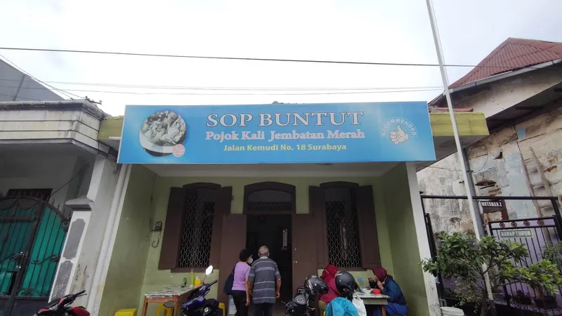 Sop Buntut Bu Hanifah