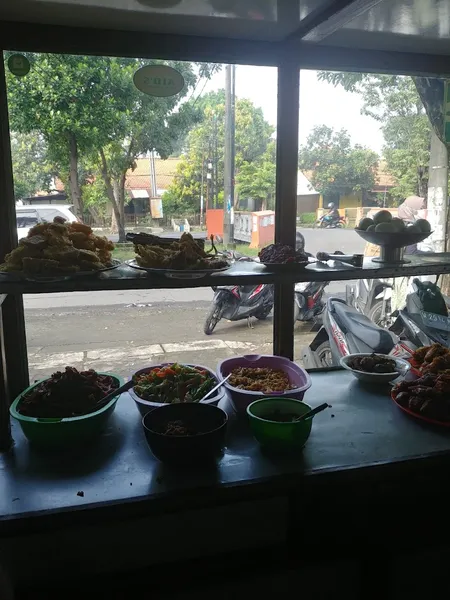 Warung Menanggal