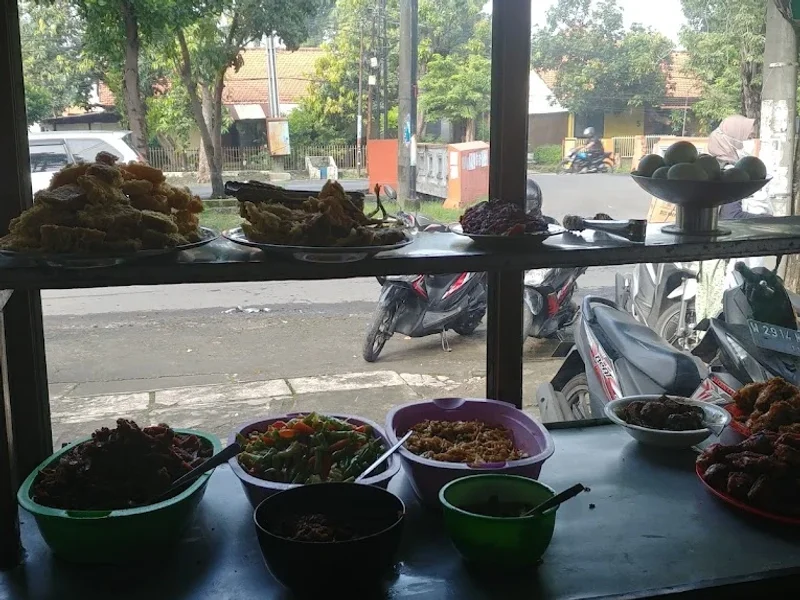 Warung Menanggal