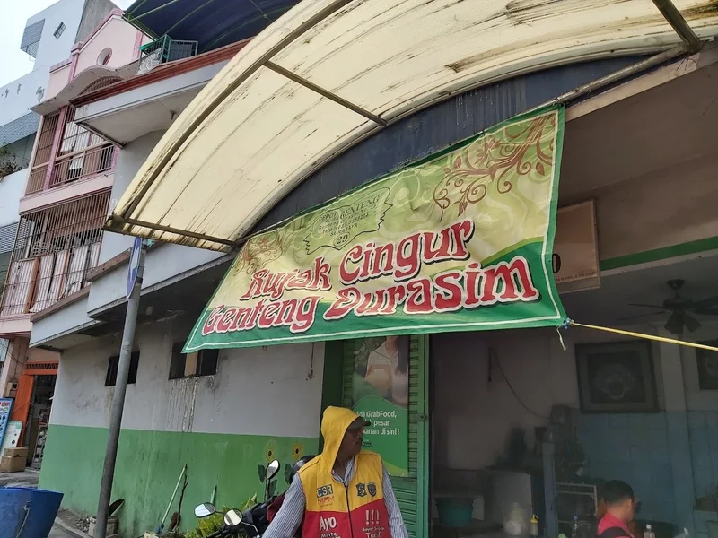 Rujak Cingur dan Sop Buntut Genteng Durasim