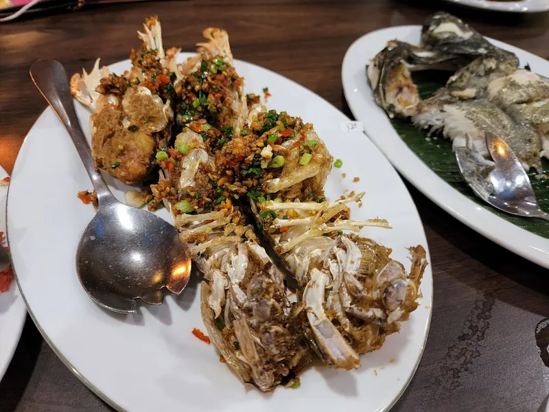 New Pelabuhan Surabaya Sukomanunggal Seafood & Chinese Food Restoran