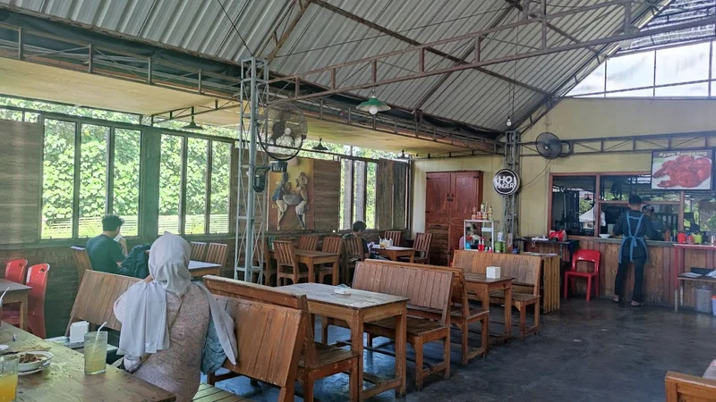 HONGER (Nasi Goreng Kambing dan Rumah Sate)