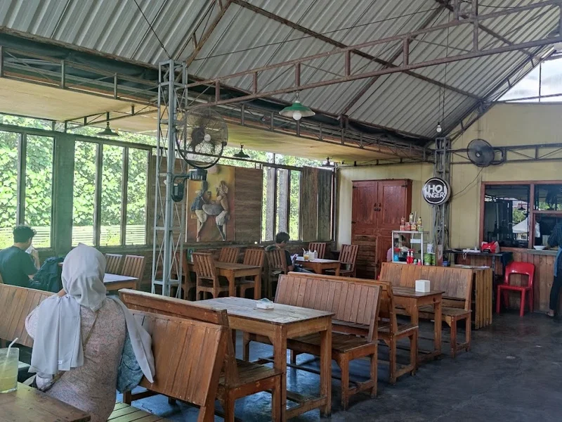 HONGER (Nasi Goreng Kambing dan Rumah Sate)