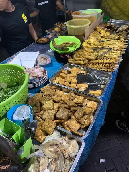 Tempe Penyet DORES