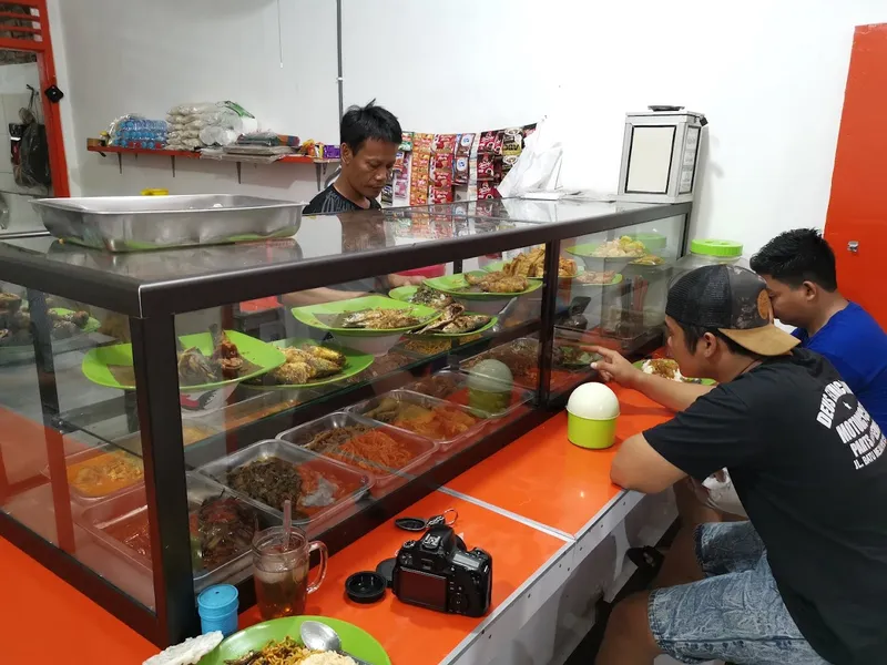 Warung Makan Tegal Bu Lina - Lontar