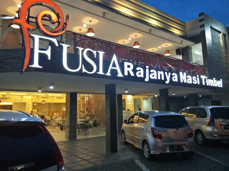 Fusia Restaurant - Rajanya Nasi Timbel