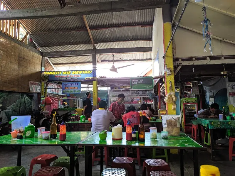 Pangsit Mie & Bakwan Mentari