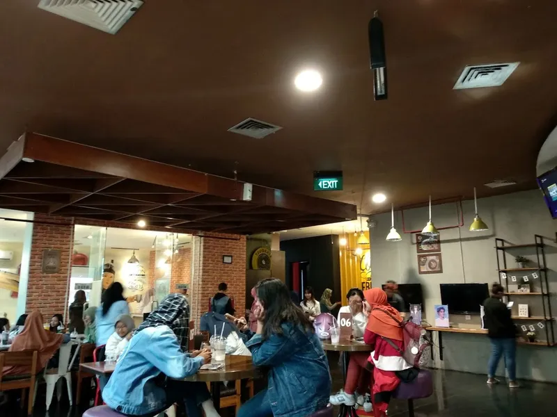 Stardust Coffee & Eatery