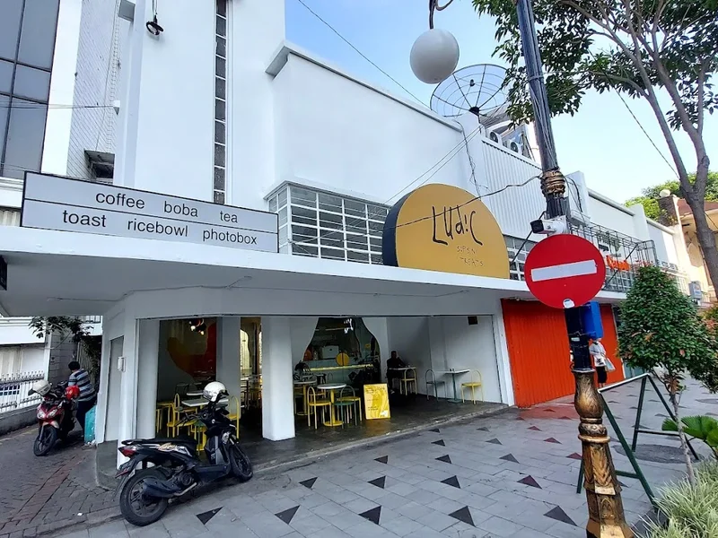 Ludic Cafe - Tunjungan