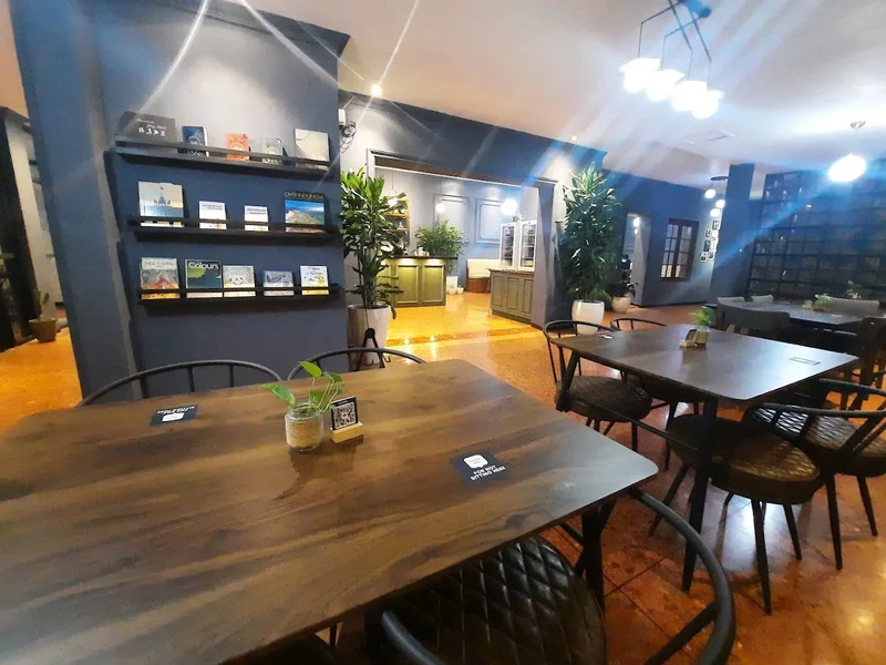 TENTWO Coffee & Kindness