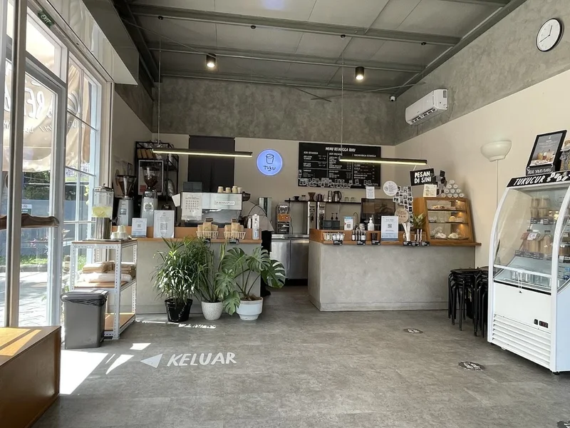Toko Kopi TUKU - SPBU bp Gubeng