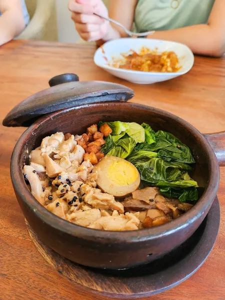 Taipan Claypot