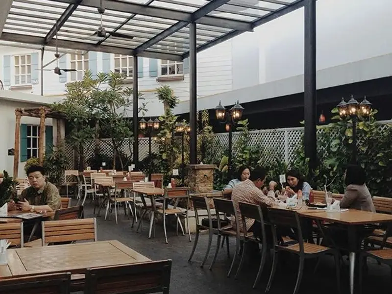 Boncafe - Manyar Kertoarjo