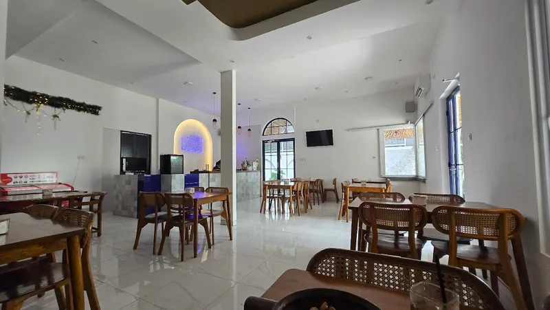 De'Oasis Cafe Eatery