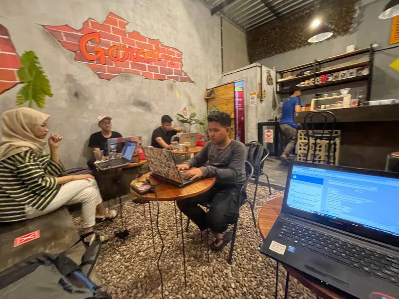 Garasi 1/2 Cafe and Eatery