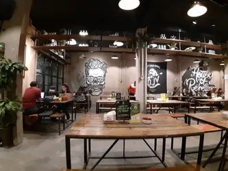 Daftar 16 kafe di Pucangsewu Surabaya
