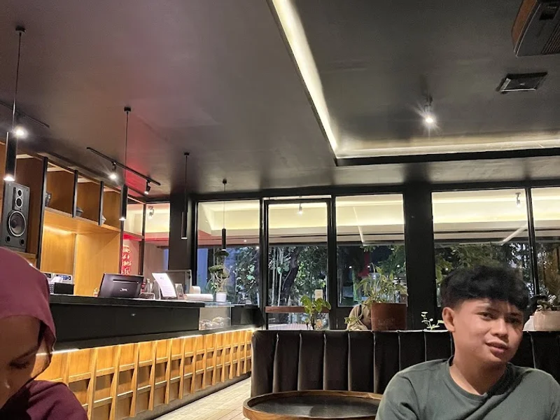 GNZA 100 - Coffee & Bakery by Fifteenth