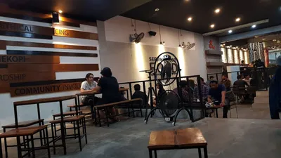 Daftar 16 kafe di Karah Surabaya