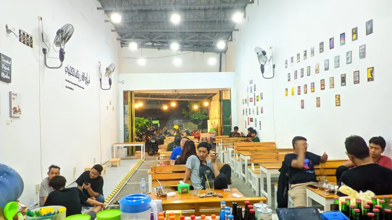 WOI (Warkop Opo Iki ?)