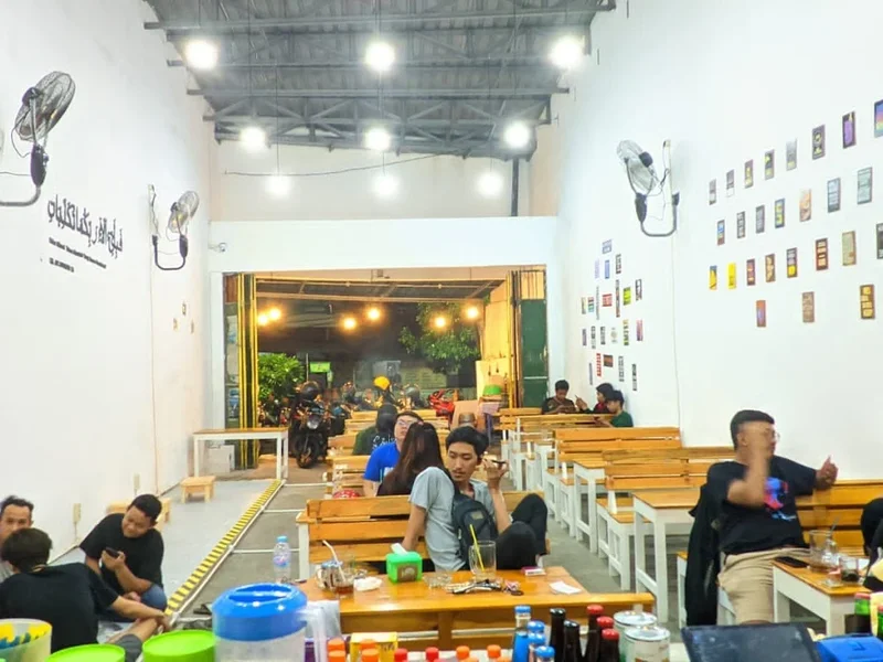 WOI (Warkop Opo Iki ?)