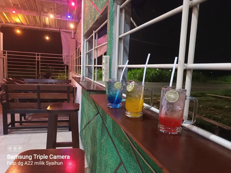 Cafe Olympus Surabaya Barat