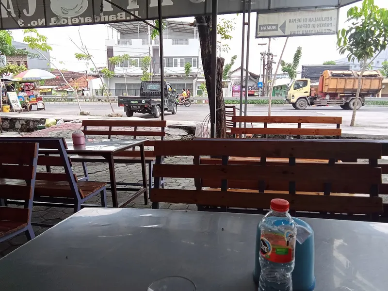 FAVORIT CAFE