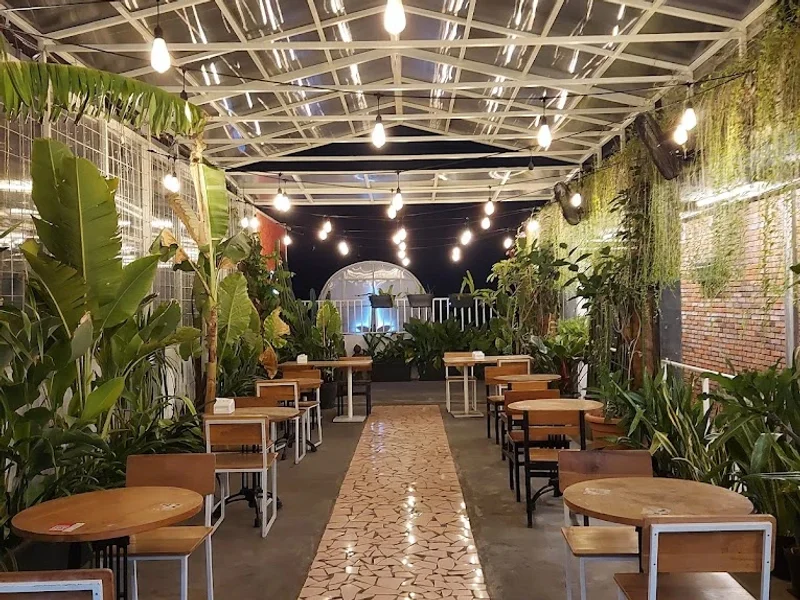 Demandailing Cafe & Eatery - MERR