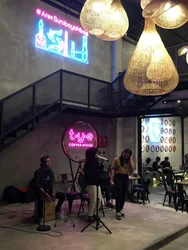 Daftar 9 kafe di Semolowaru Surabaya