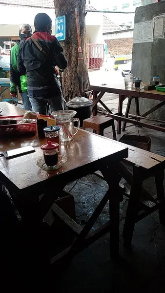 Cafe Giras 78