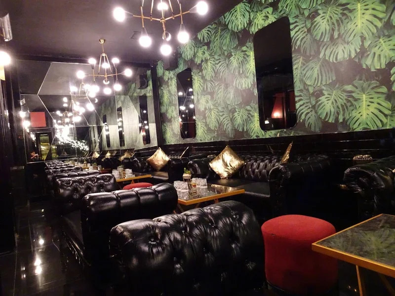 Insom Private Lounge