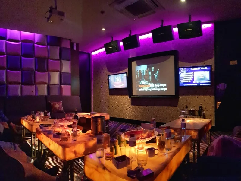 Club Deluxe Surabaya