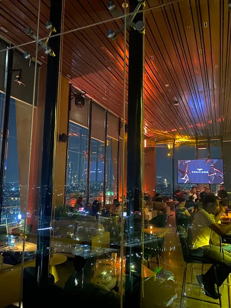 Laviere Bar Surabaya