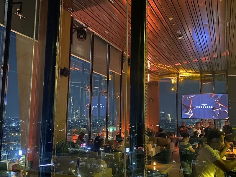 Laviere Bar Surabaya