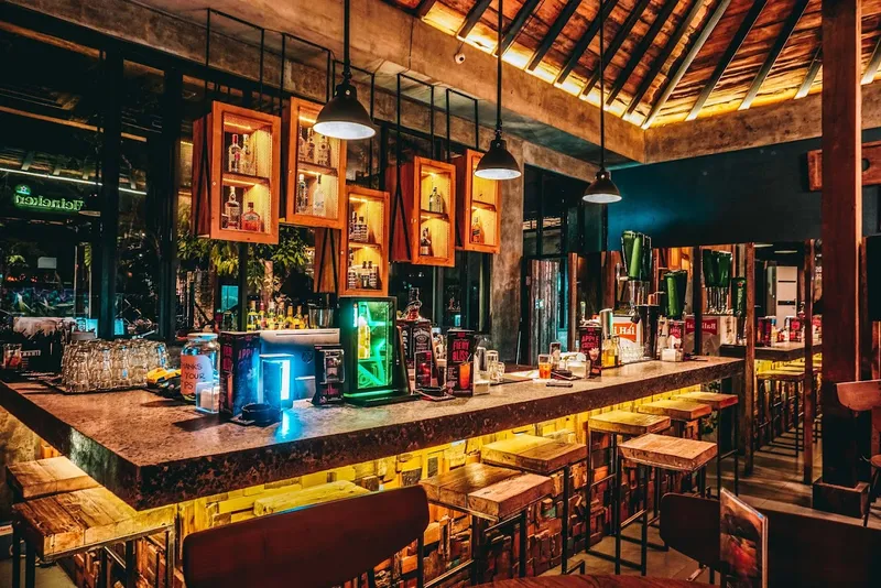 Old Wood Bistro & Bar