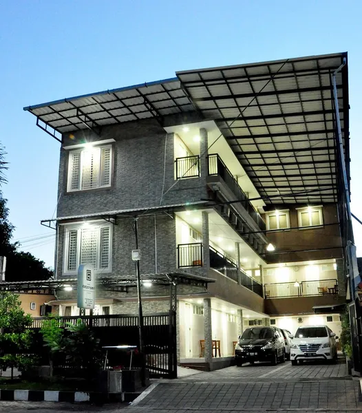 Grand Kebonsari - Guest House & Homestay Syari'ah