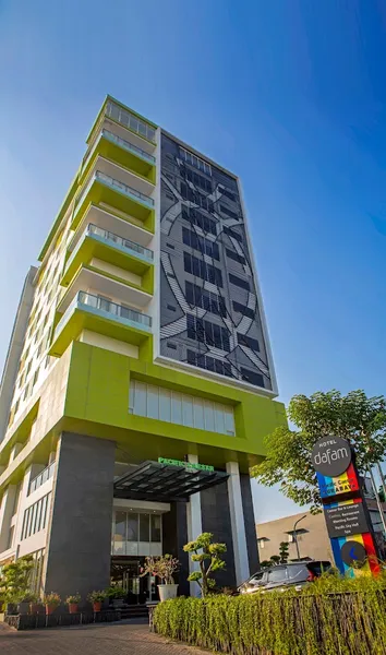 DAFAM Pacific Caesar Surabaya