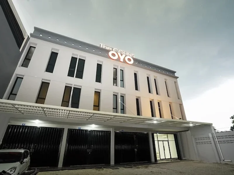 Super OYO Capital O 449 The Colins