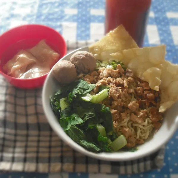 Kedai Kongkow 28 (Tongkrongan di Jakarta, Mie Ayam & Bakso di Jakarta, Mie Ayam Enak di Jakarta)