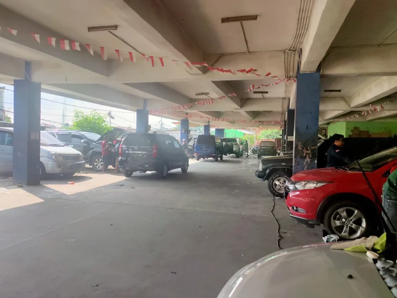 Pusat Otomotif Buaran