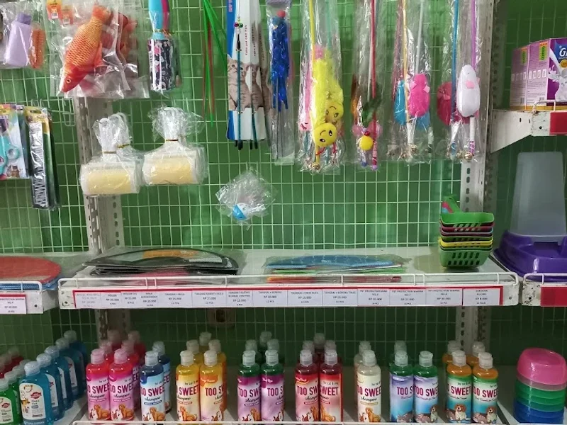 Praktik Dokter Hewan Zoo Vet Clinic & Petshop