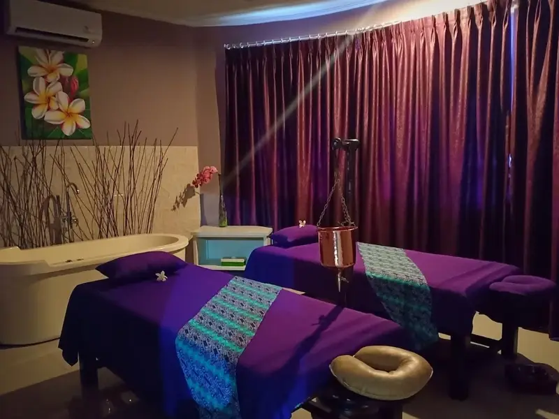 Woman and Woman Spa (Spa Wanita Jakarta)