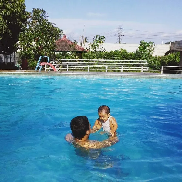 Kolam Renang Pagelarang