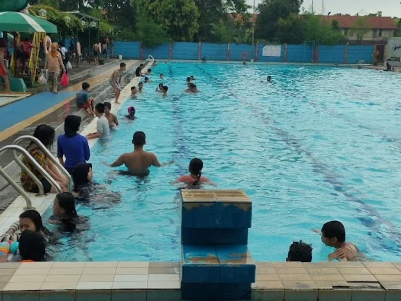 kolam renang brigif kalisari