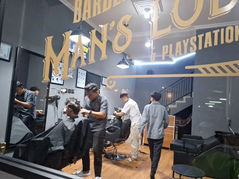 Man’s Lobby Barbershop and Playstation