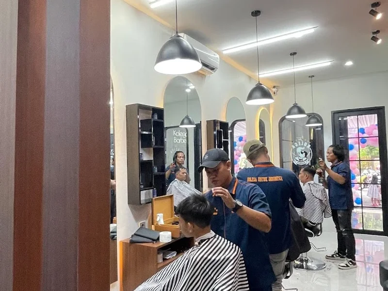 Kolega barbershop bambu apus